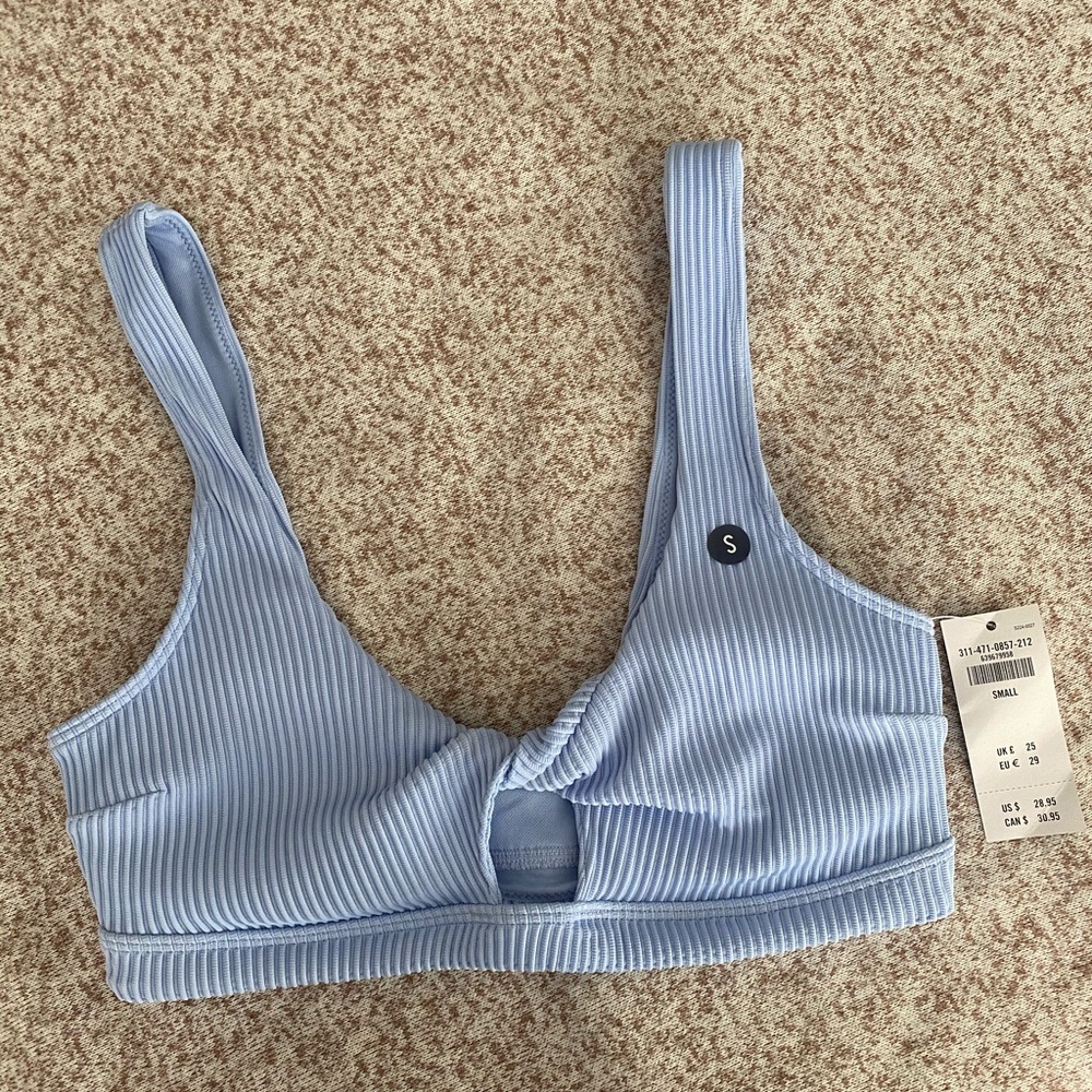 New Hollister bathing suit top